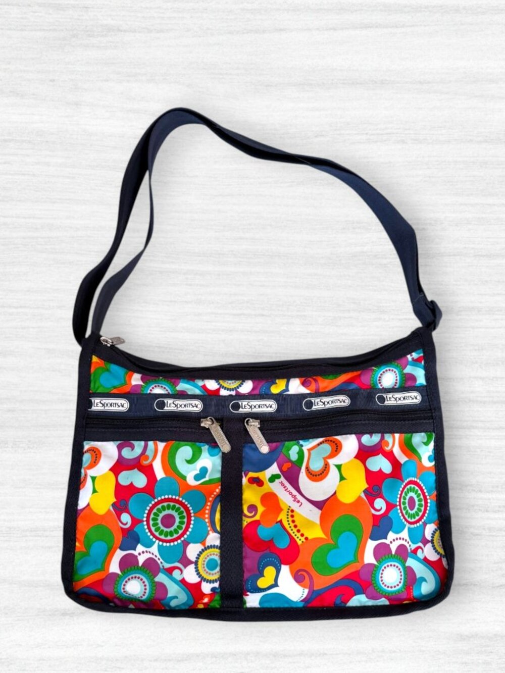 LeSportsac Deluxe Everyday Bag Multicolor Retro Floral Hearts Crossbody